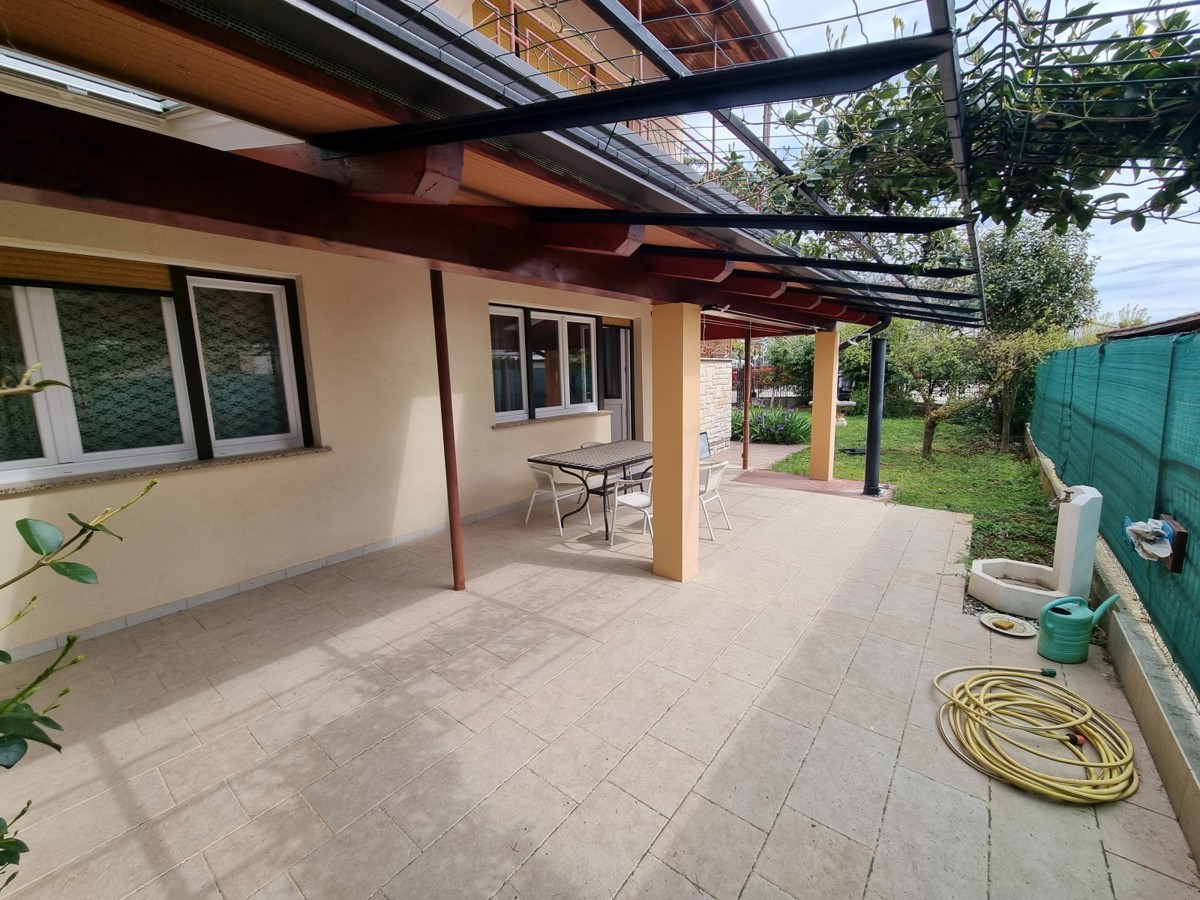 Apartma le 50 m od plaže in centra Novigrada