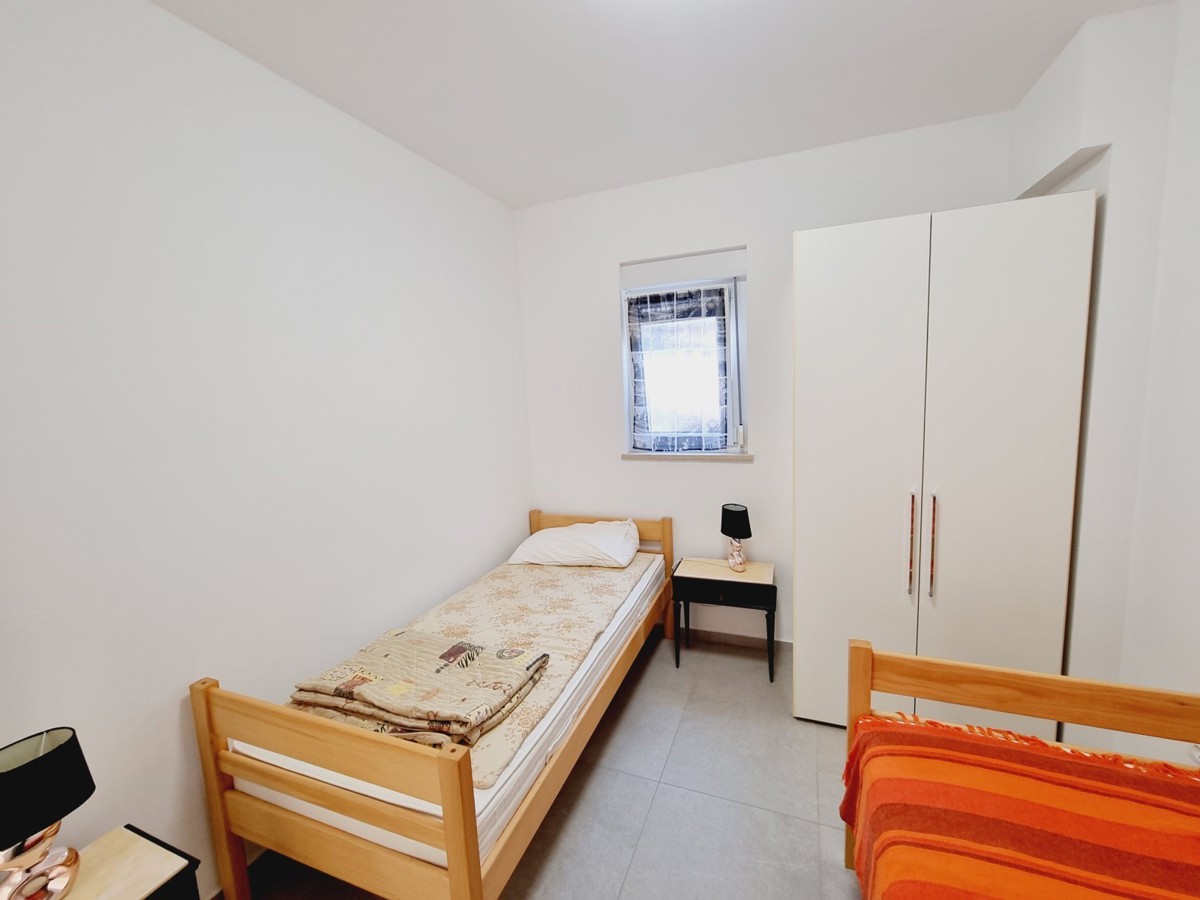 Apartma le 50 m od plaže in centra Novigrada