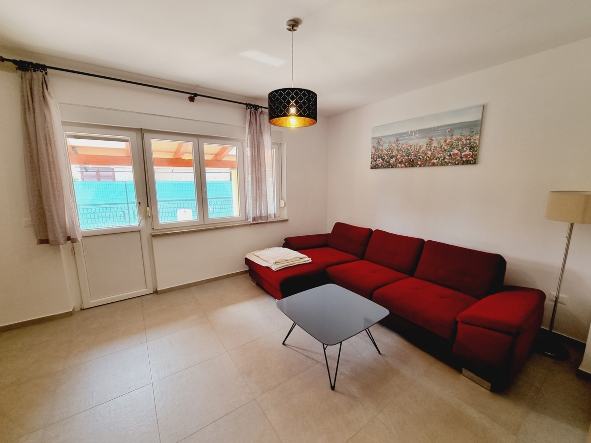 Apartma le 50 m od plaže in centra Novigrada