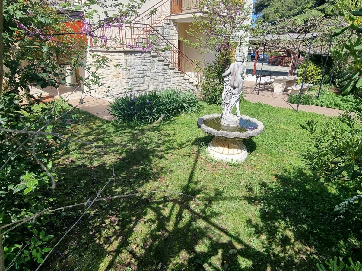 Apartma le 50 m od plaže in centra Novigrada