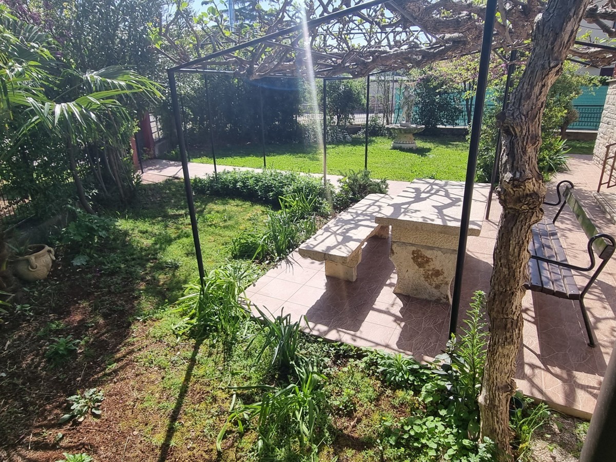 Apartma le 50 m od plaže in centra Novigrada