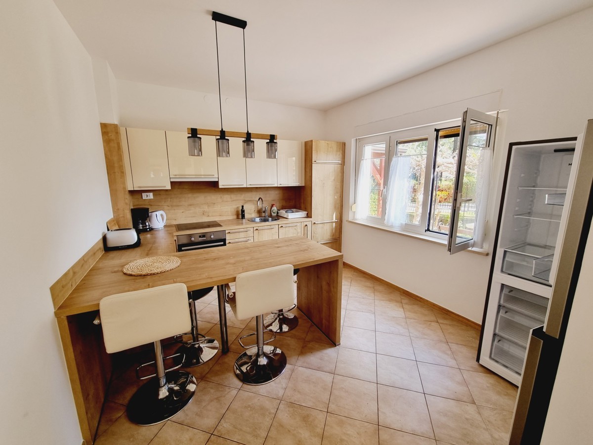 Apartma le 50 m od plaže in centra Novigrada