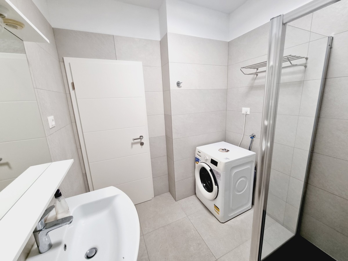Apartma le 50 m od plaže in centra Novigrada