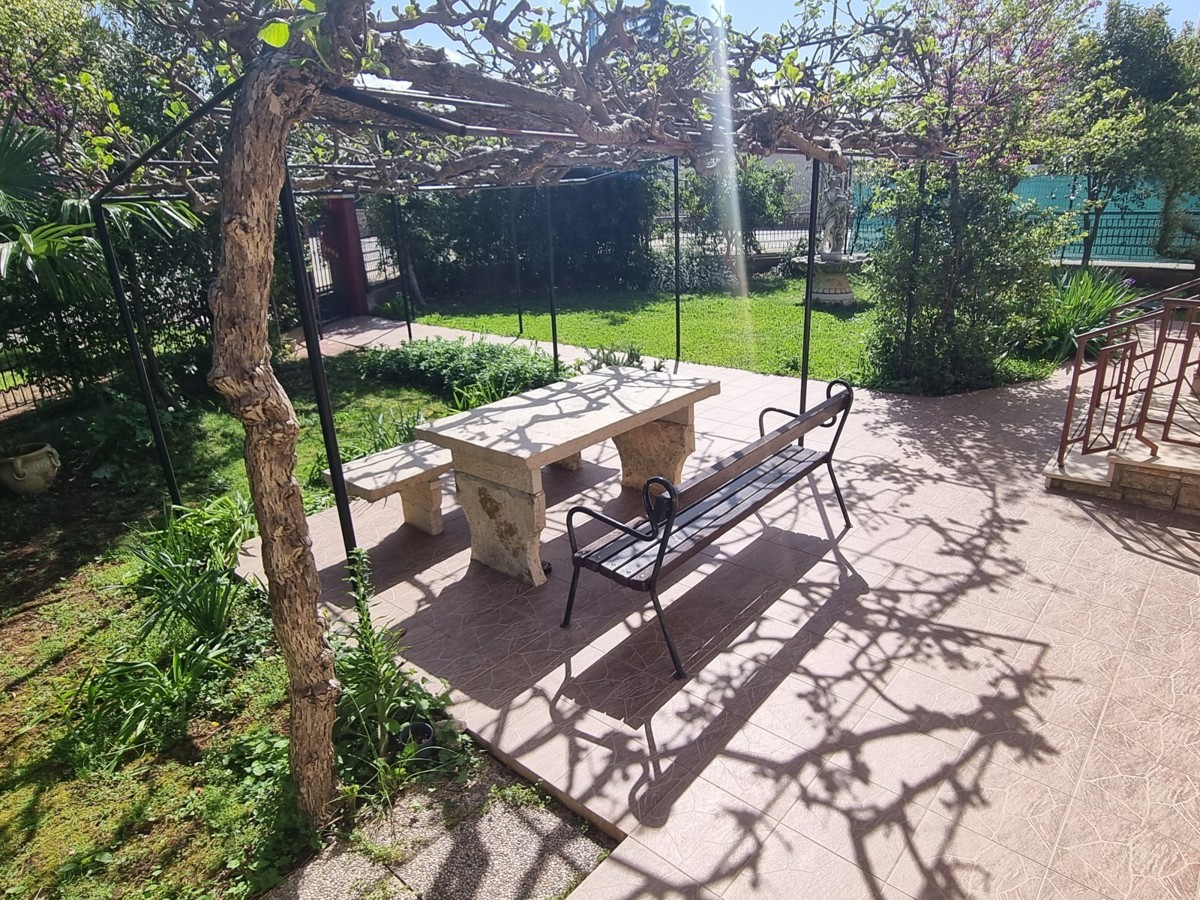 Apartma le 50 m od plaže in centra Novigrada