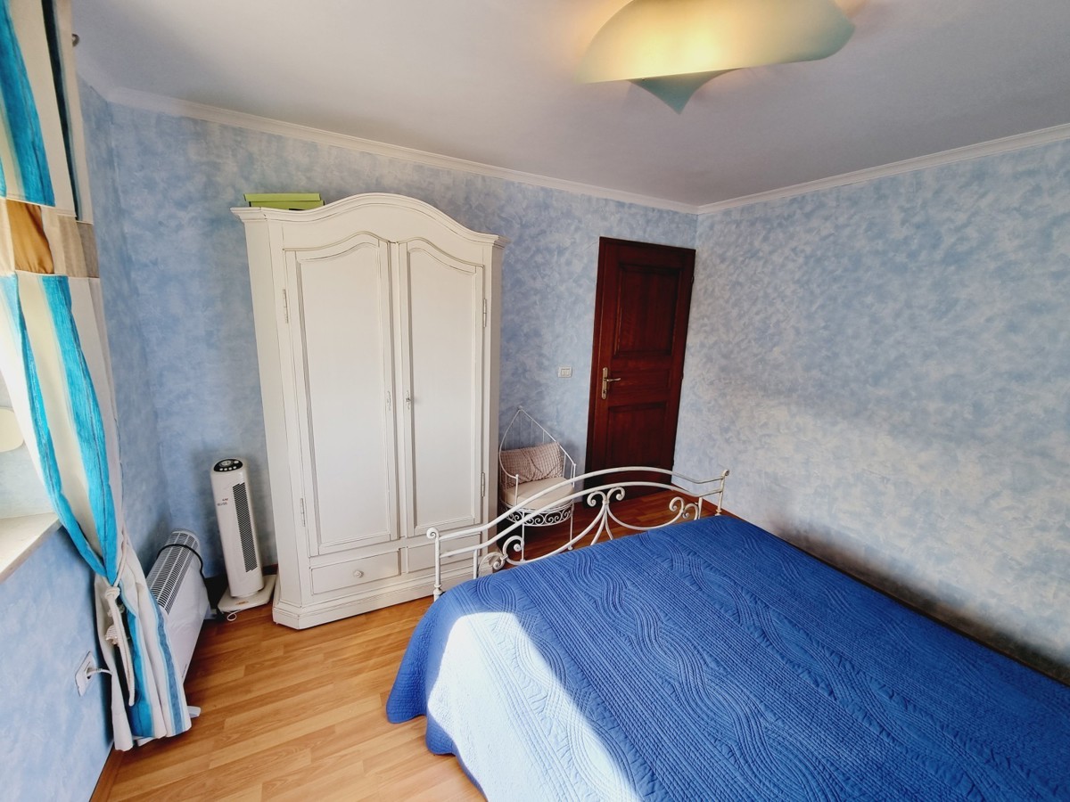 Prostorno stanovanje s pogledom na morje v Novigradu