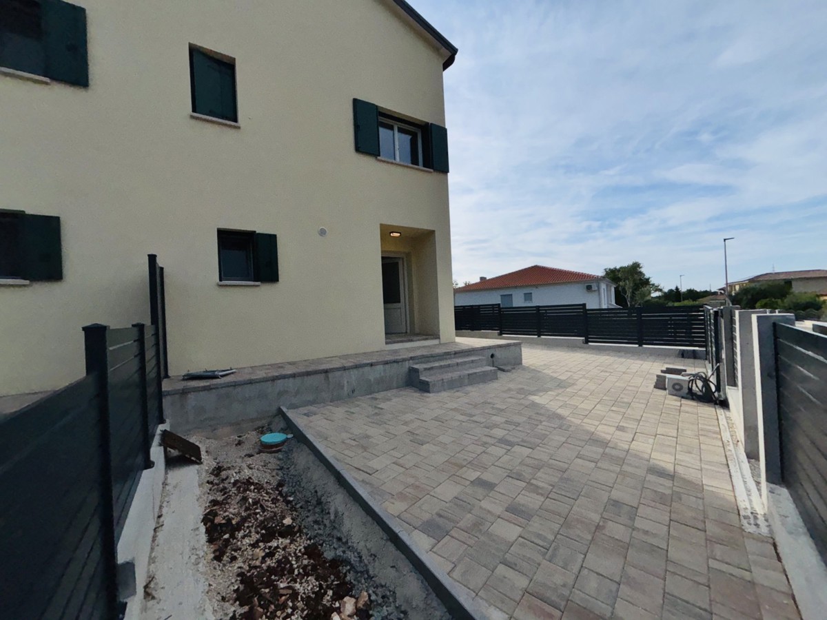 Stanovanje v manjšem stanovanjskem objektu v bližini Umaga