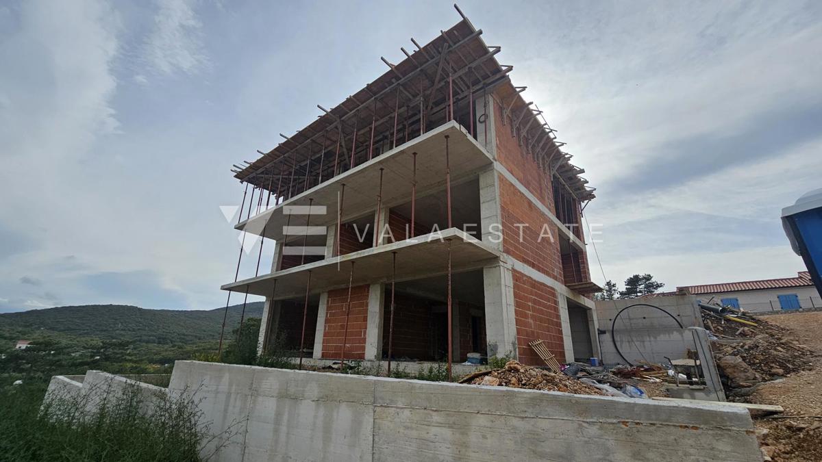 DVA NOVA APARTMAJA S POGLEDOM NA MORJE IN VRTOM