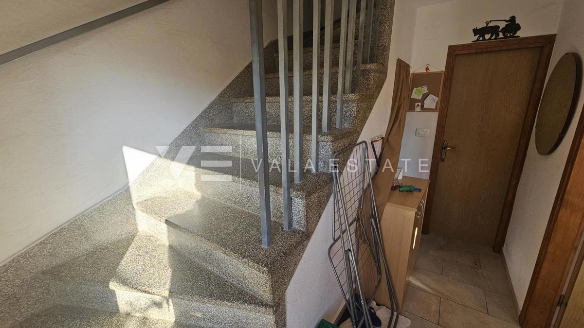 SAMOSTOJNA HIŠA V BLIŽINI MORJA IN CENTRA