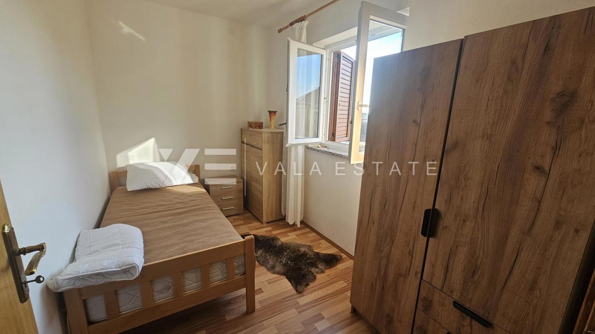 SAMOSTOJNA HIŠA V BLIŽINI MORJA IN CENTRA