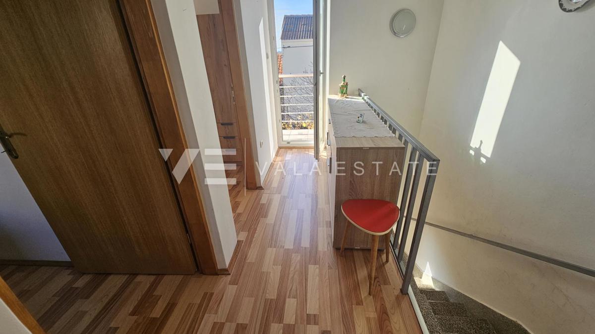 SAMOSTOJNA HIŠA V BLIŽINI MORJA IN CENTRA