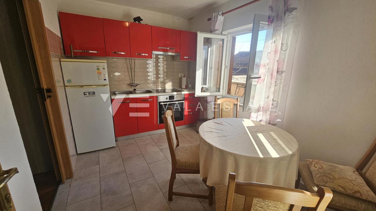 SAMOSTOJNA HIŠA V BLIŽINI MORJA IN CENTRA