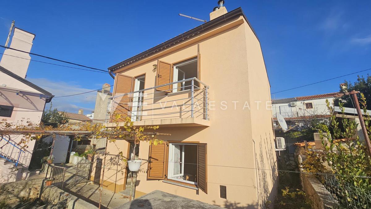 SAMOSTOJNA HIŠA V BLIŽINI MORJA IN CENTRA