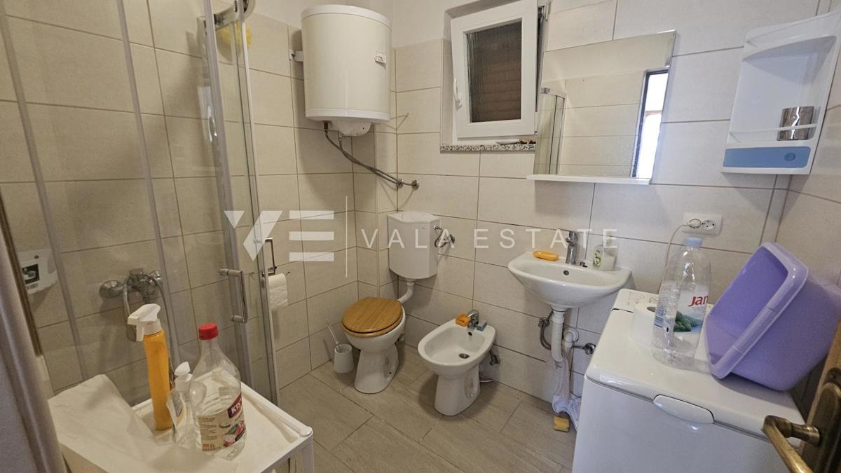 SAMOSTOJNA HIŠA V BLIŽINI MORJA IN CENTRA