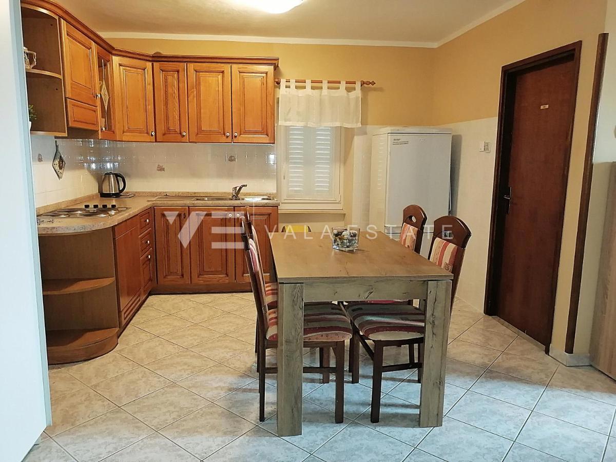 APARTMA Z POGLEDOM NA MORJE V BLIŽINI PLAŽE