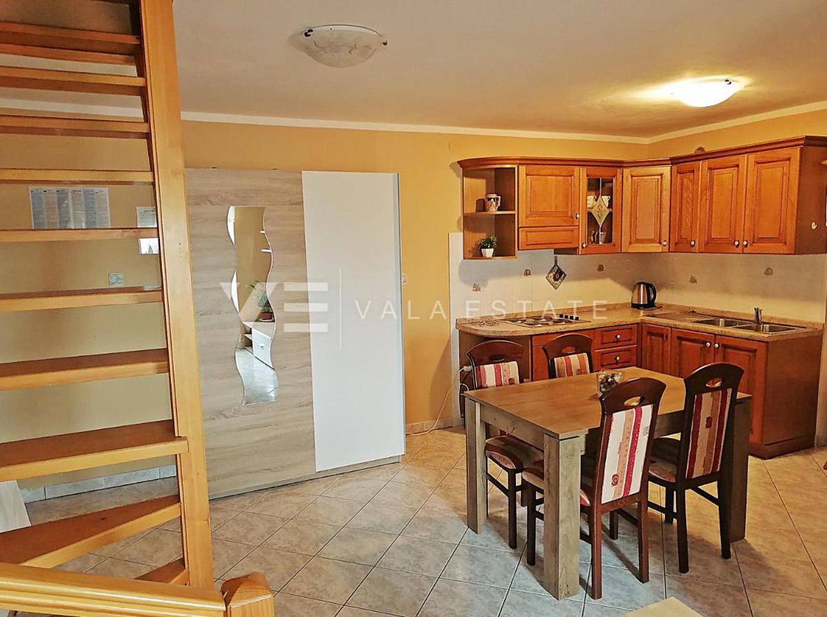APARTMA Z POGLEDOM NA MORJE V BLIŽINI PLAŽE