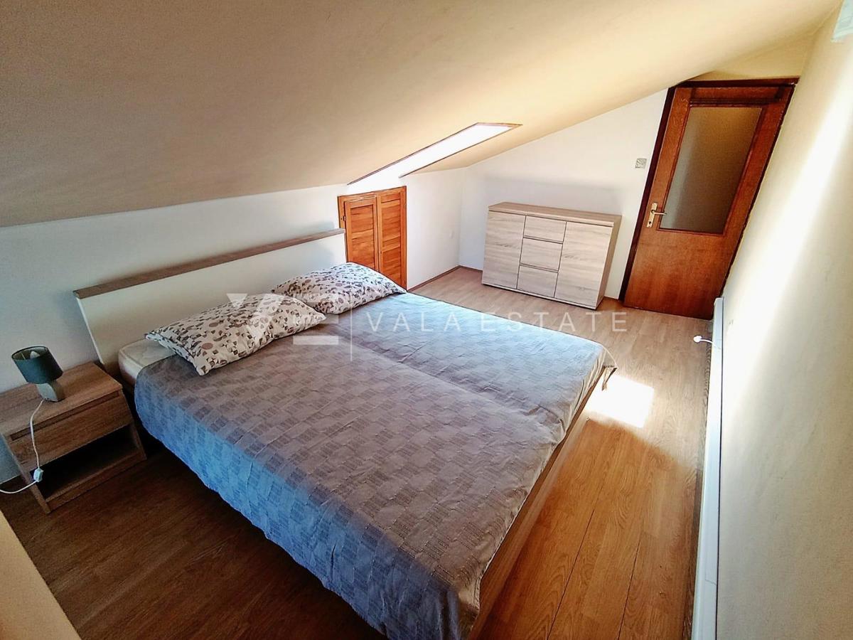 APARTMA Z POGLEDOM NA MORJE V BLIŽINI PLAŽE