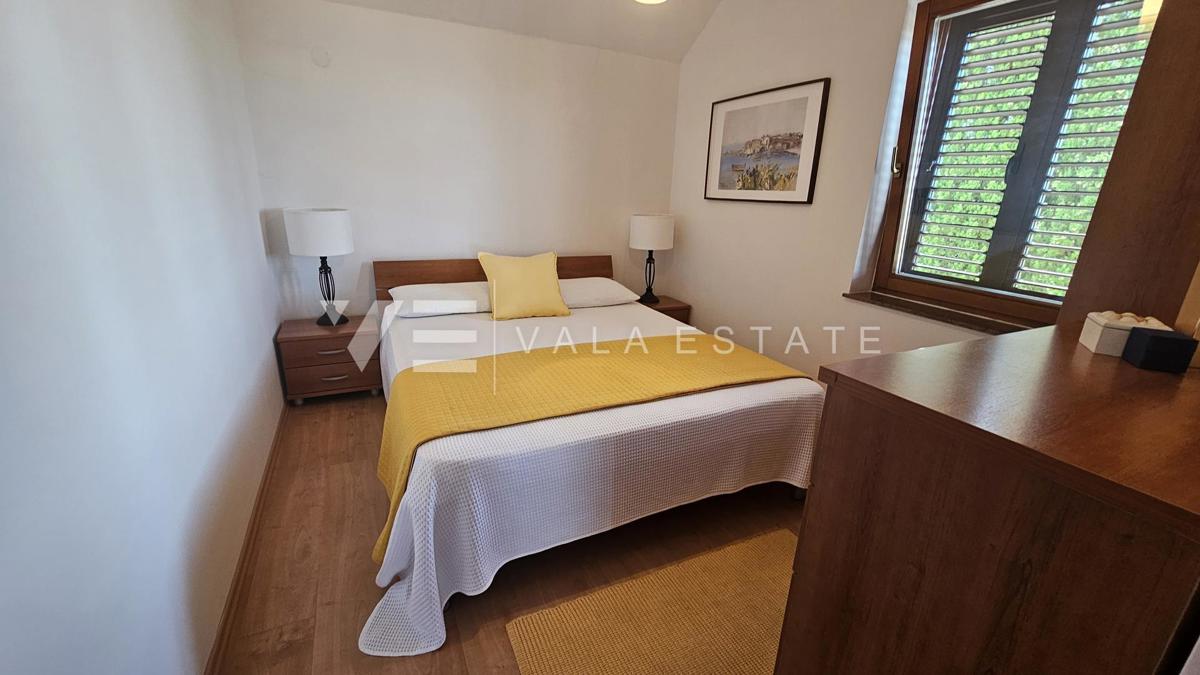 OPREMLJENi APARTMA S PANORAMSKIM POGLEDOM NA MORJE