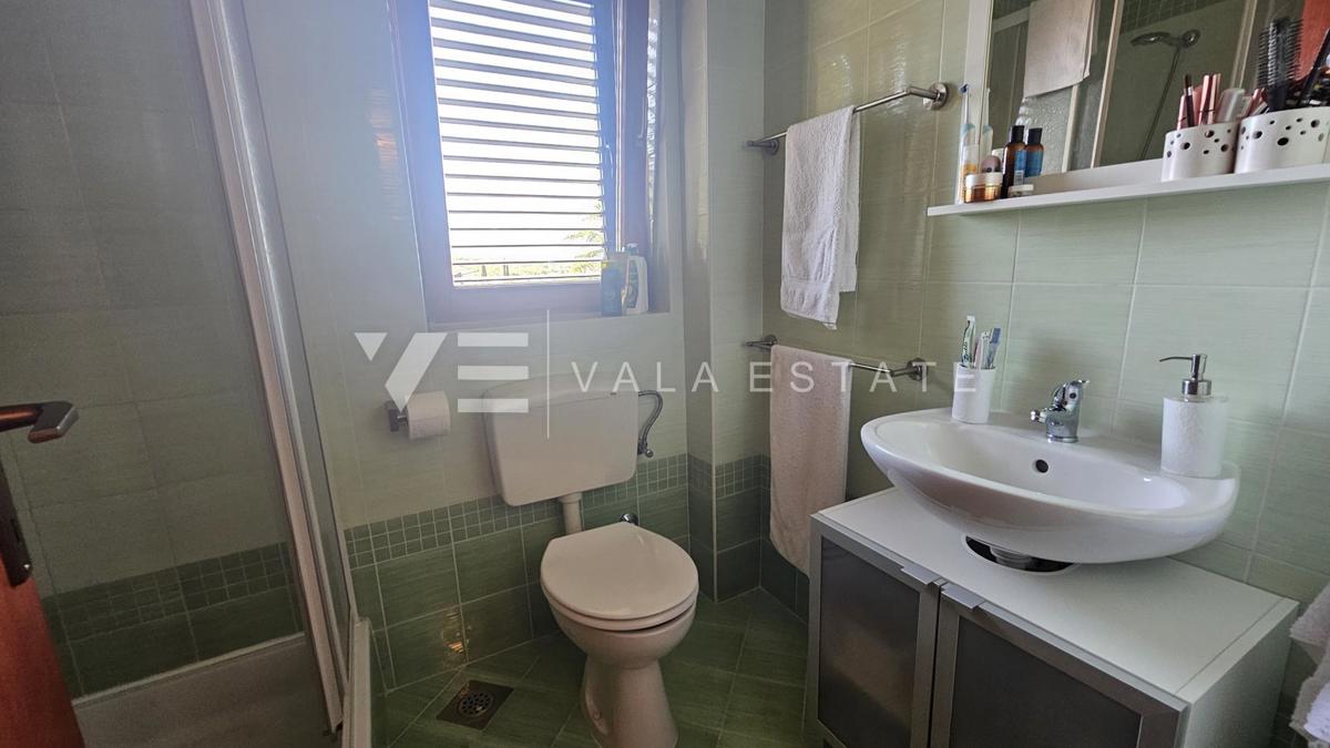 OPREMLJENi APARTMA S PANORAMSKIM POGLEDOM NA MORJE