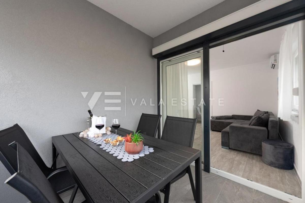 APARTMA NA MIRNI LOKACIJI V BLIŽINI MORJA
