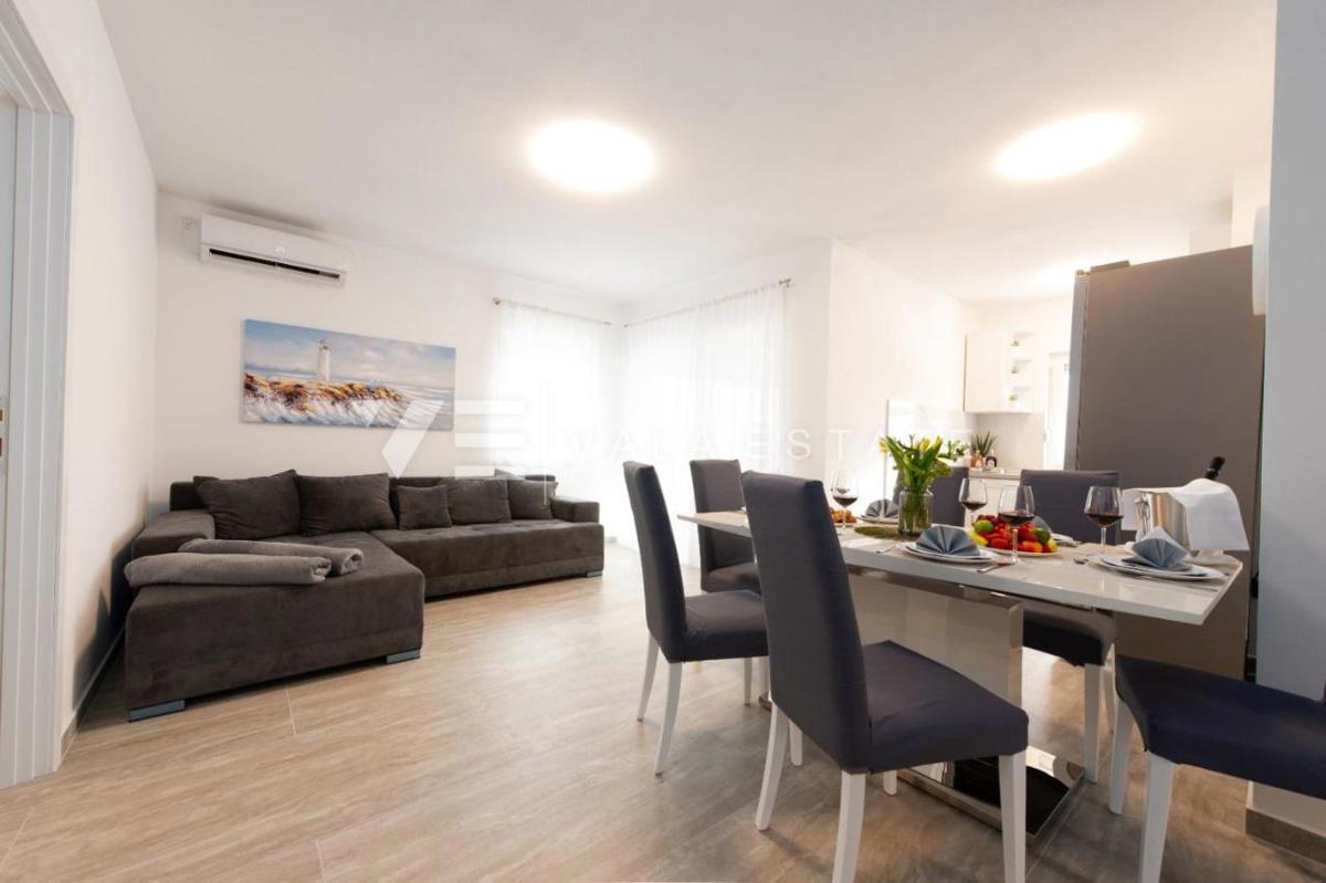 APARTMA NA MIRNI LOKACIJI V BLIŽINI MORJA