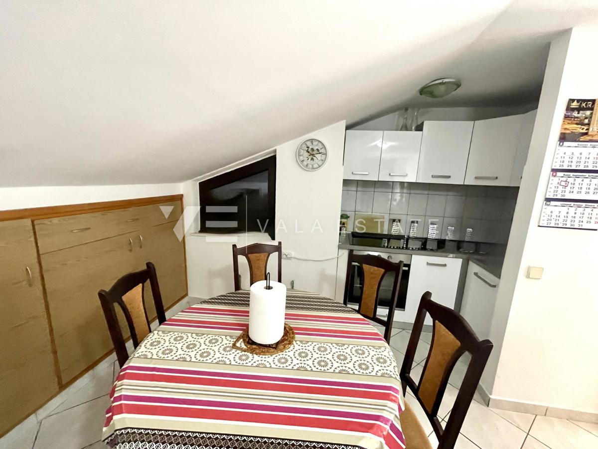 ENOSOBNI APARTMA V BLIŽINI ČUDOVITIH PLAŽ