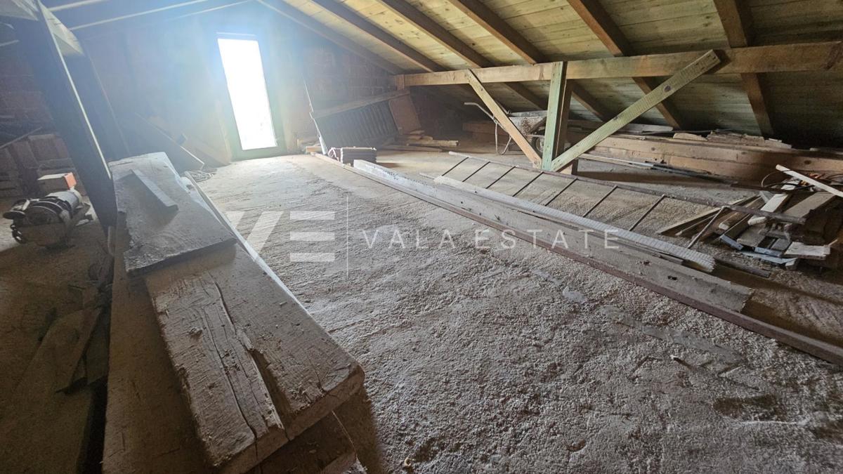DOPPELHAUS MIT DREI WOHNUNGEN UND MEERBLICK IN STRANDNÄHE