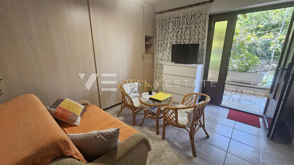 DOPPELHAUS MIT DREI WOHNUNGEN UND MEERBLICK IN STRANDNÄHE