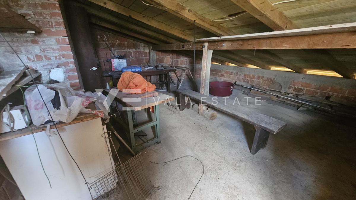 DOPPELHAUS MIT DREI WOHNUNGEN UND MEERBLICK IN STRANDNÄHE