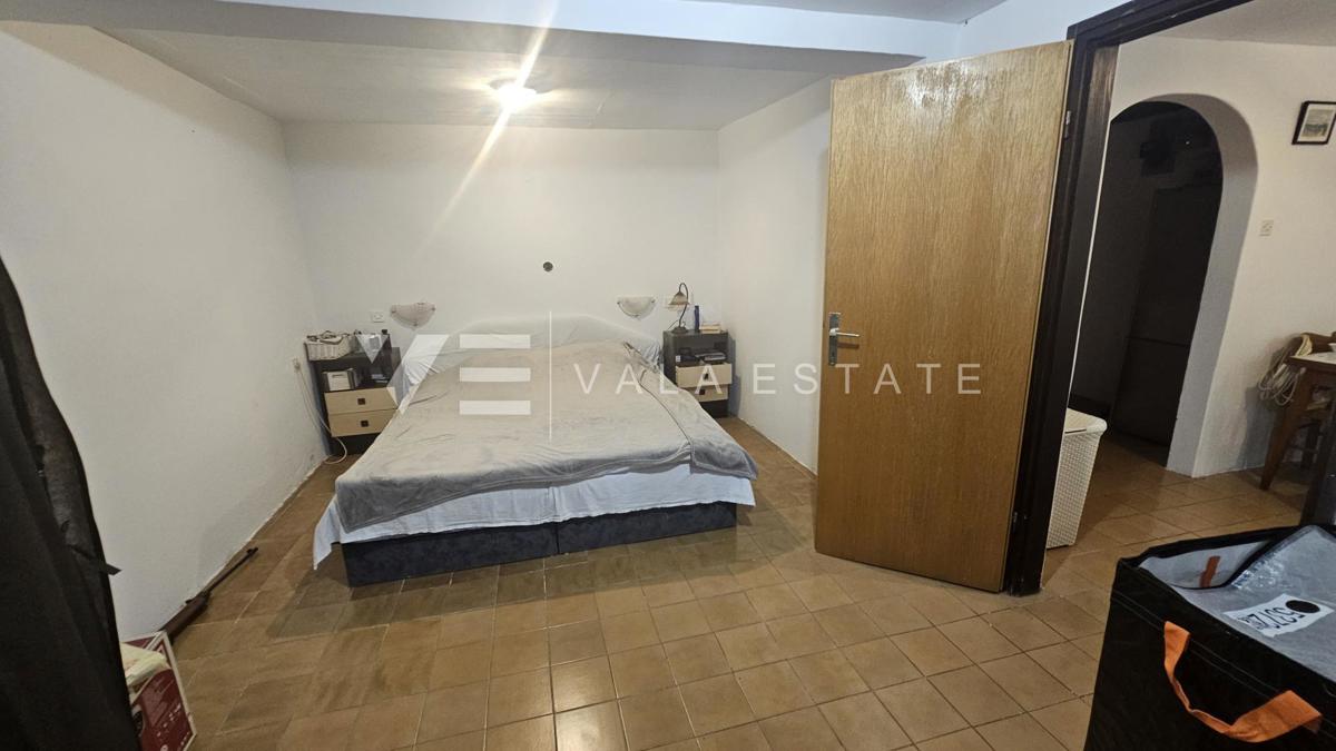 DOPPELHAUS MIT DREI WOHNUNGEN UND MEERBLICK IN STRANDNÄHE