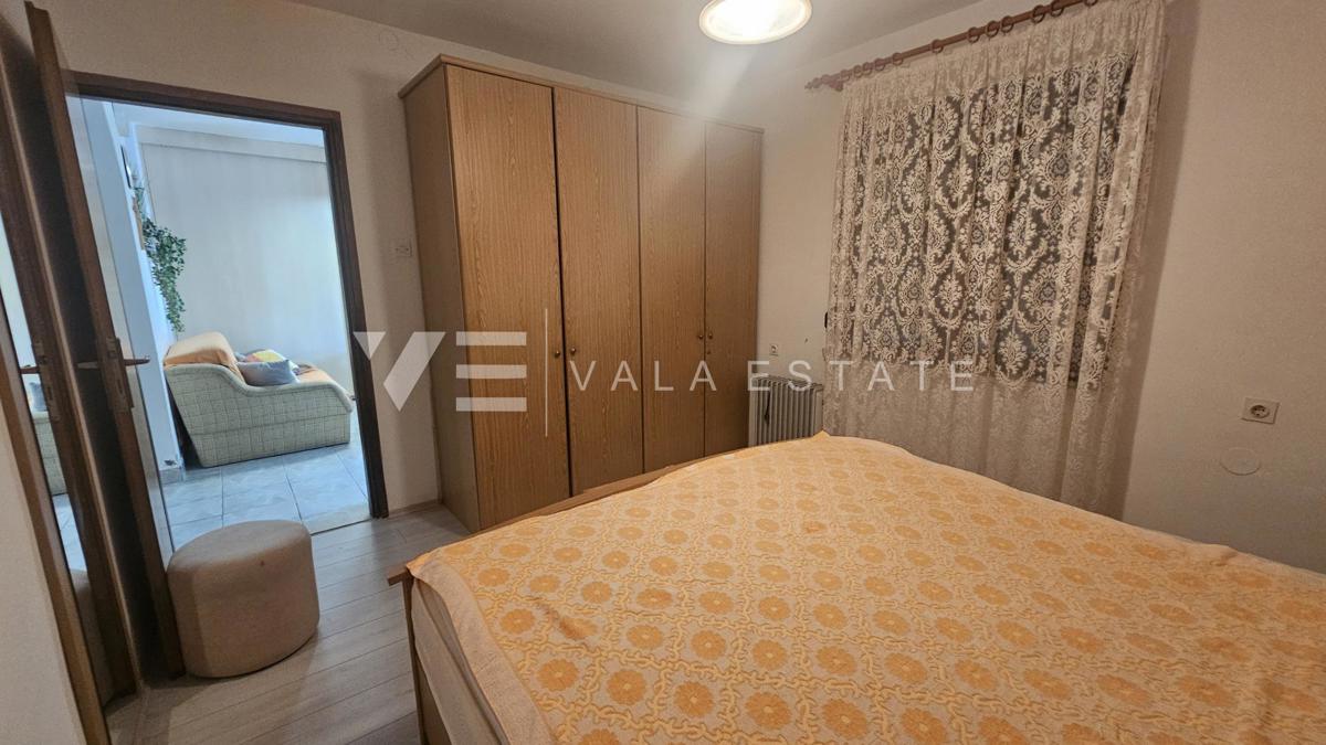 DOPPELHAUS MIT DREI WOHNUNGEN UND MEERBLICK IN STRANDNÄHE