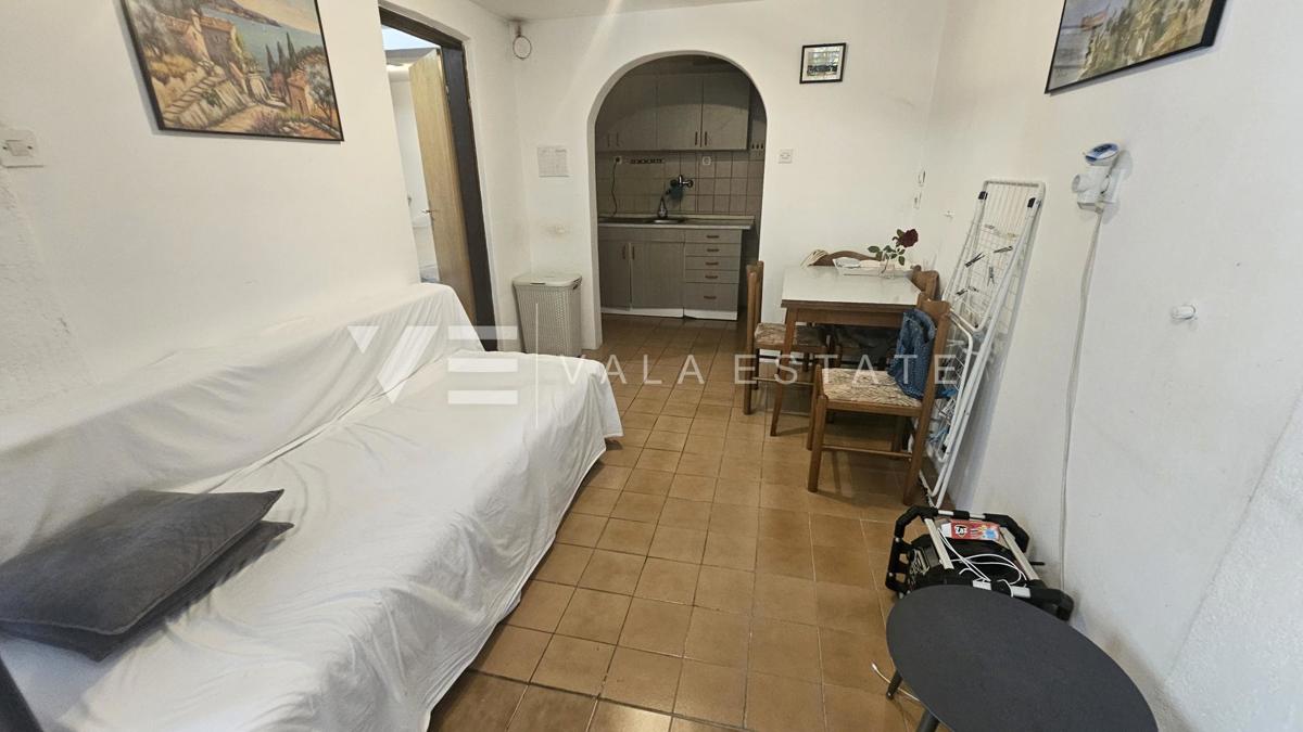 DOPPELHAUS MIT DREI WOHNUNGEN UND MEERBLICK IN STRANDNÄHE