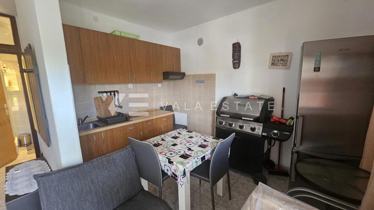 DOPPELHAUS MIT DREI WOHNUNGEN UND MEERBLICK IN STRANDNÄHE