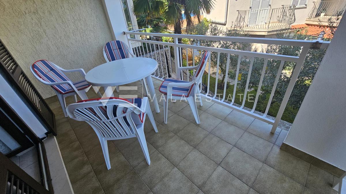 APARTMA NA ATRAKTIVNI LOKACIJI SAMO 30 M DO PLAŽE