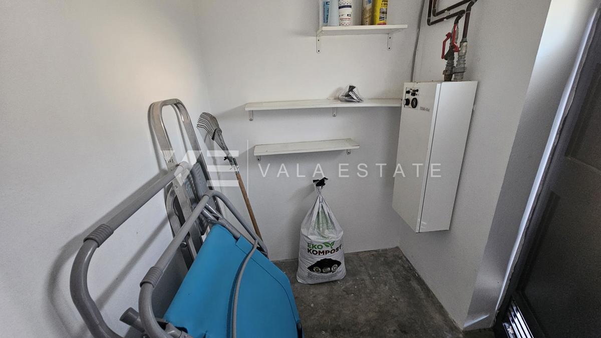 APARTMA NA ATRAKTIVNI LOKACIJI SAMO 30 M DO PLAŽE
