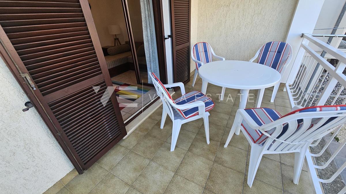 APARTMA NA ATRAKTIVNI LOKACIJI SAMO 30 M DO PLAŽE