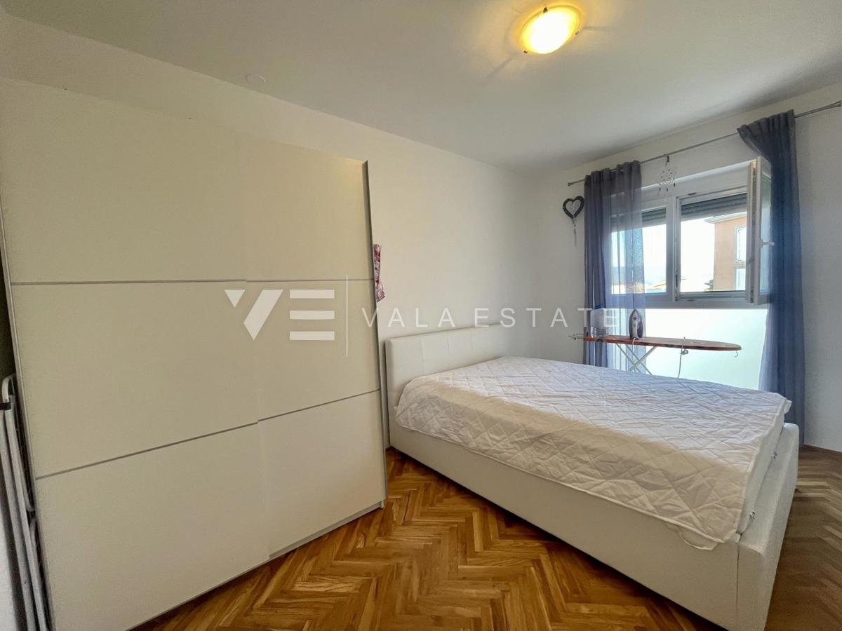 DVOSOBNI APARTMA NA MIRNI LOKACIJI