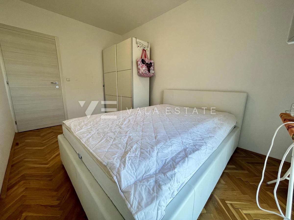 DVOSOBNI APARTMA NA MIRNI LOKACIJI