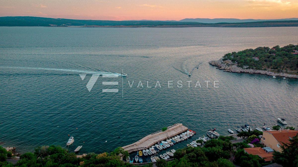 ATRAKTIVNI APARTMA Z ODPRTIM POGLEDOM NA MORJE