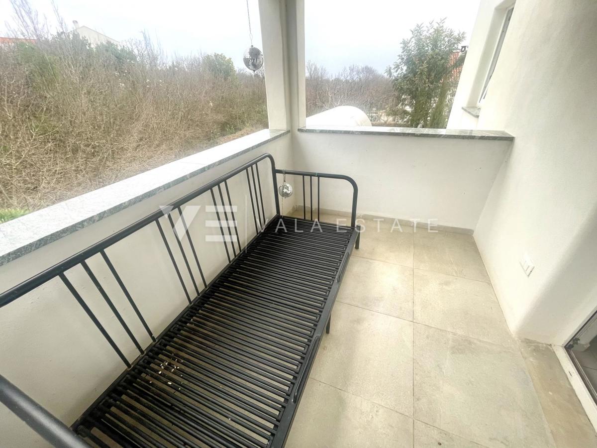 SAMOSTOJNA HIŠA Z VELIKIM VRTOM NA MIRNI LOKACIJI