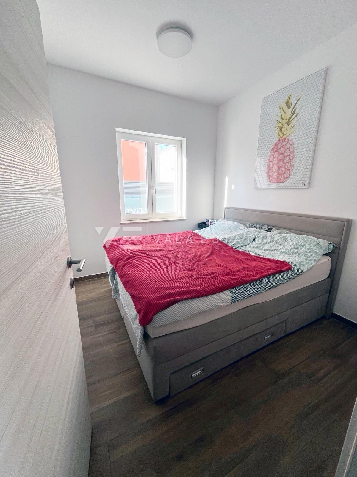 MODERNI PRITLIČNI APARTMA Z VRTOM NA MIRNI LOKACIJI