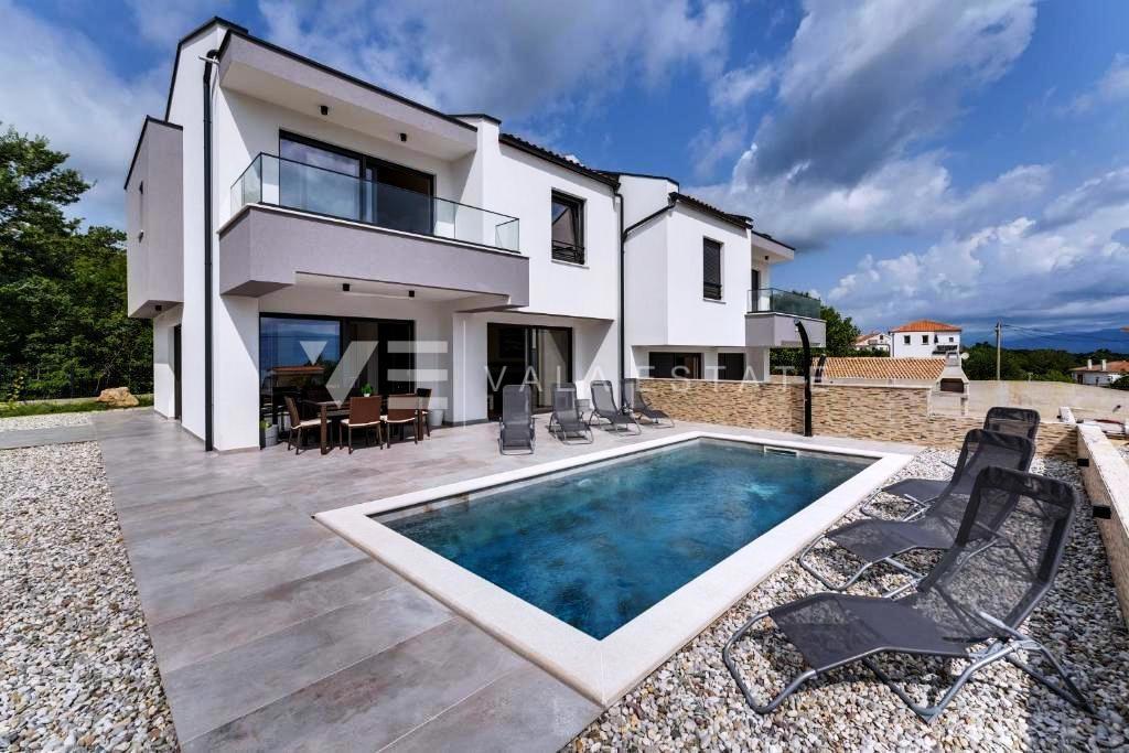 MODERNA HIŠA Z DVEMA DVONADSTROPNIMA STANOVANJEMA IN POGLEDOM NA MORJE