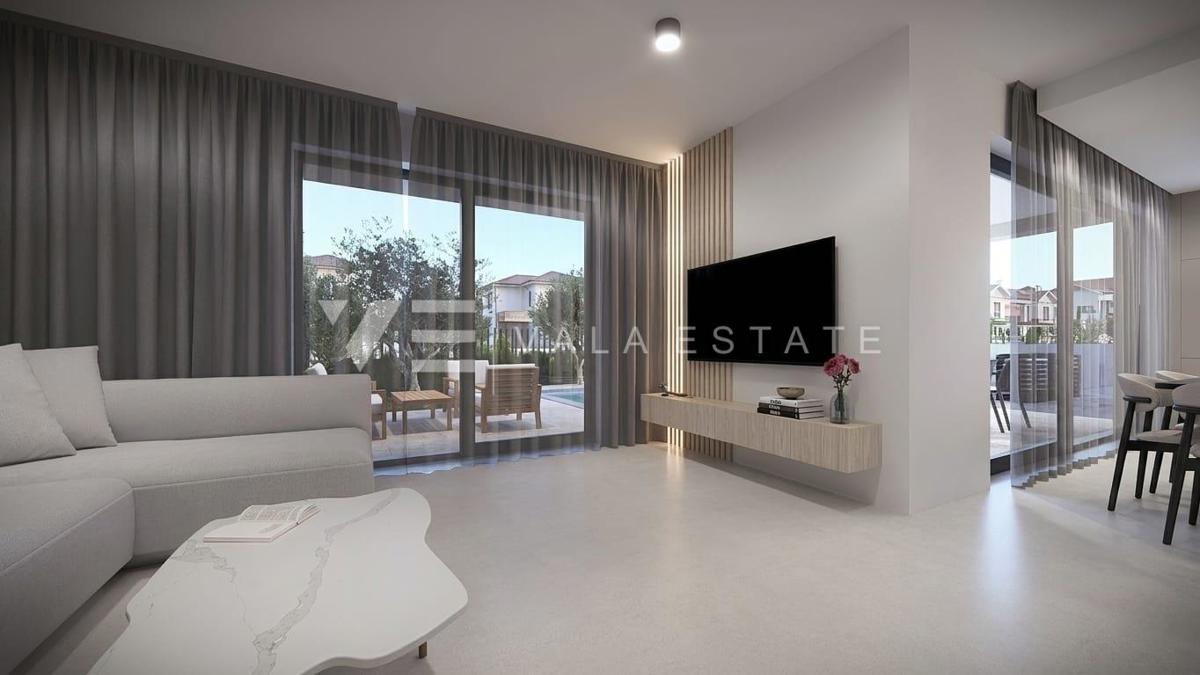 NOVA POL-SAMOSTOJNA HIŠA Z BAZENOM NA MIRNI LOKACIJI