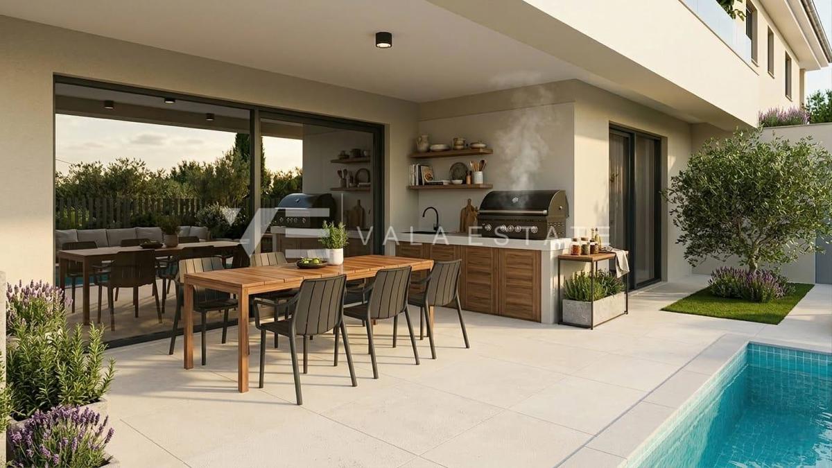 NOVA POL-SAMOSTOJNA HIŠA Z BAZENOM NA MIRNI LOKACIJI