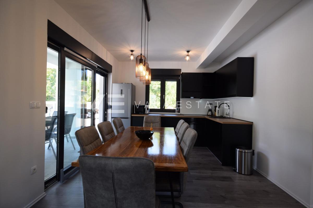 NOVOGRADNJA! SODOBNA NOVA SAMOSTOJNA HIŠA NA ČUDOVITI LOKACIJI, OBKROŽENA Z NARAVO