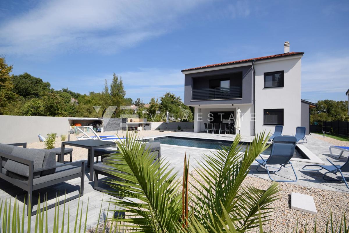 NOVOGRADNJA! SODOBNA NOVA SAMOSTOJNA HIŠA NA ČUDOVITI LOKACIJI, OBKROŽENA Z NARAVO