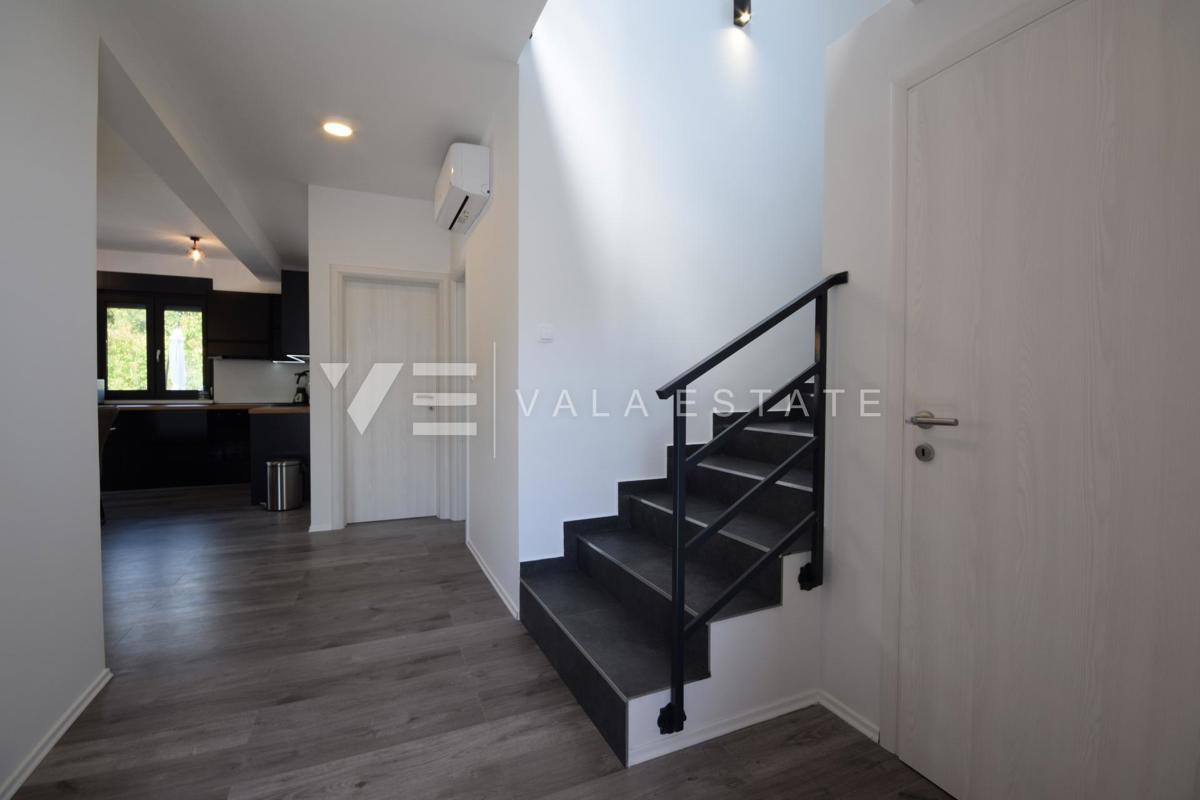 NOVOGRADNJA! SODOBNA NOVA SAMOSTOJNA HIŠA NA ČUDOVITI LOKACIJI, OBKROŽENA Z NARAVO