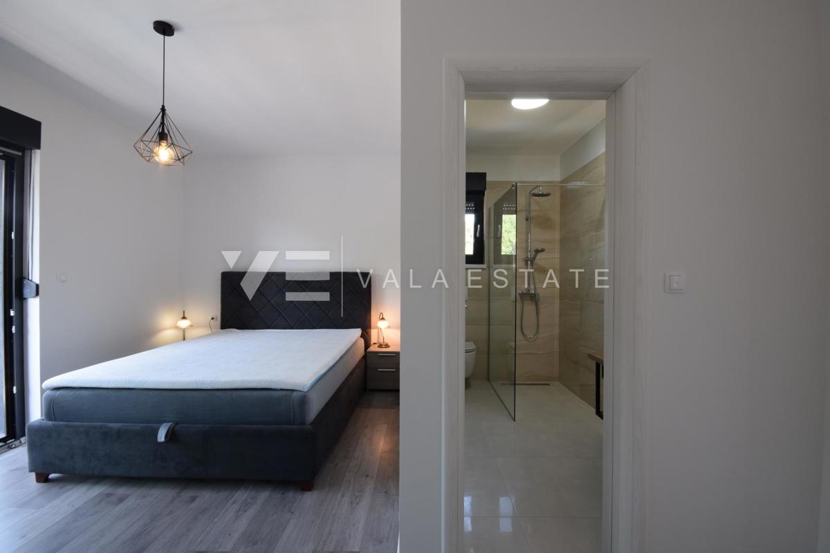 NOVOGRADNJA! SODOBNA NOVA SAMOSTOJNA HIŠA NA ČUDOVITI LOKACIJI, OBKROŽENA Z NARAVO