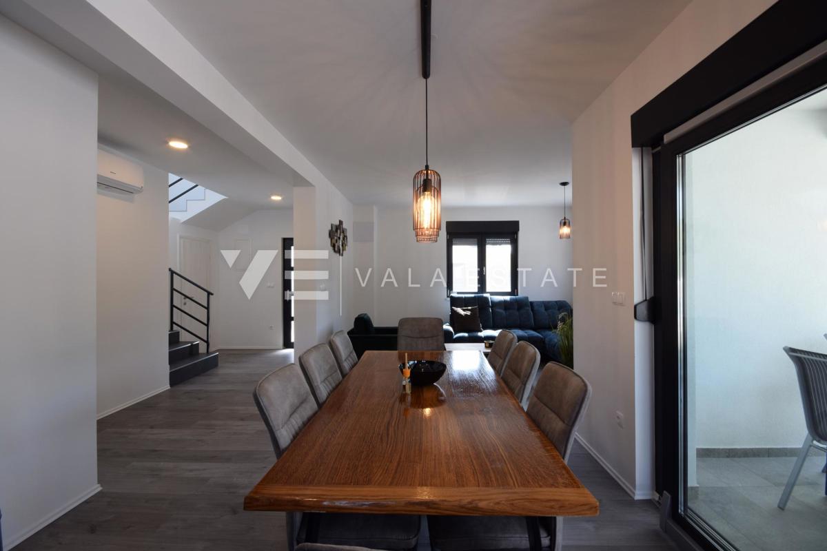 NOVOGRADNJA! SODOBNA NOVA SAMOSTOJNA HIŠA NA ČUDOVITI LOKACIJI, OBKROŽENA Z NARAVO