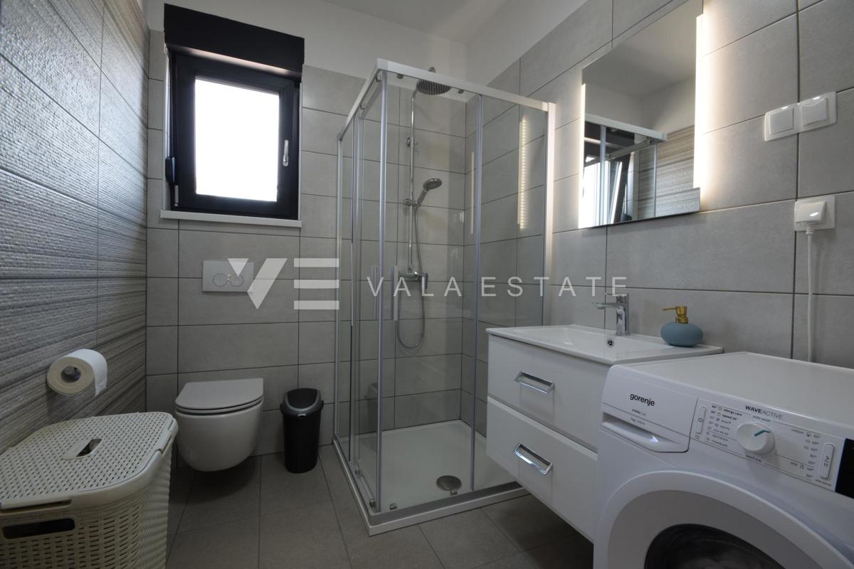 NOVOGRADNJA! SODOBNA NOVA SAMOSTOJNA HIŠA NA ČUDOVITI LOKACIJI, OBKROŽENA Z NARAVO