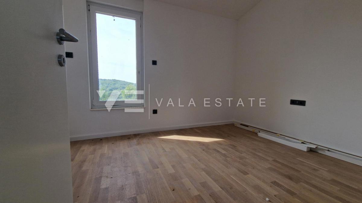 APARTMA V NOVOGRADNJI S POGLEDOM NA MORJE